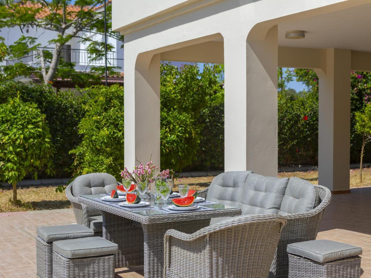 Villa Meneou Seaside Mansion 7 Larnaka Exterior foto